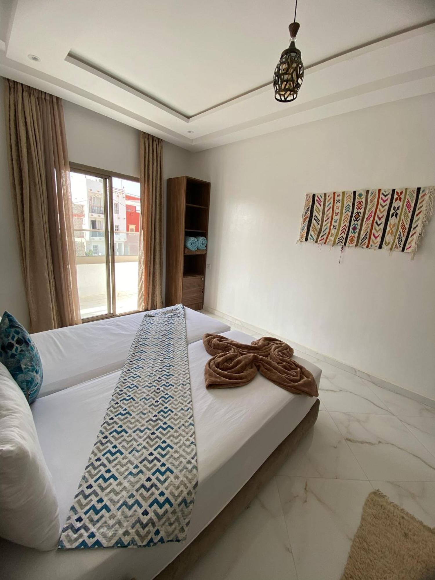 Kaza Moon Hostel 依索安 外观 照片